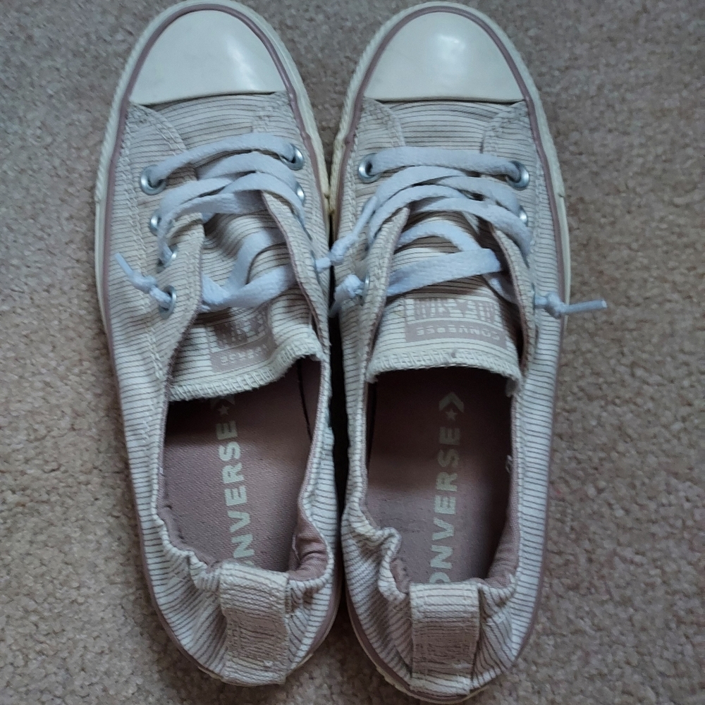 Tan Size 7 slip-on Converses